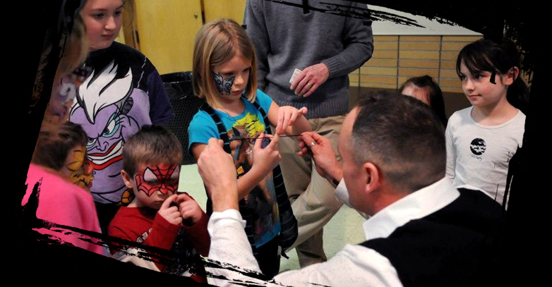 Strolling magic for National Association of Downs Syndrome.